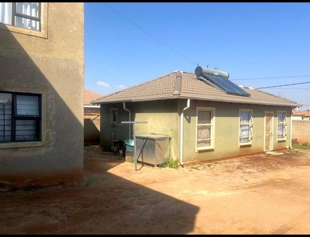 3 BEDROOM HOUSE FOR SALE IN LUFHERENG